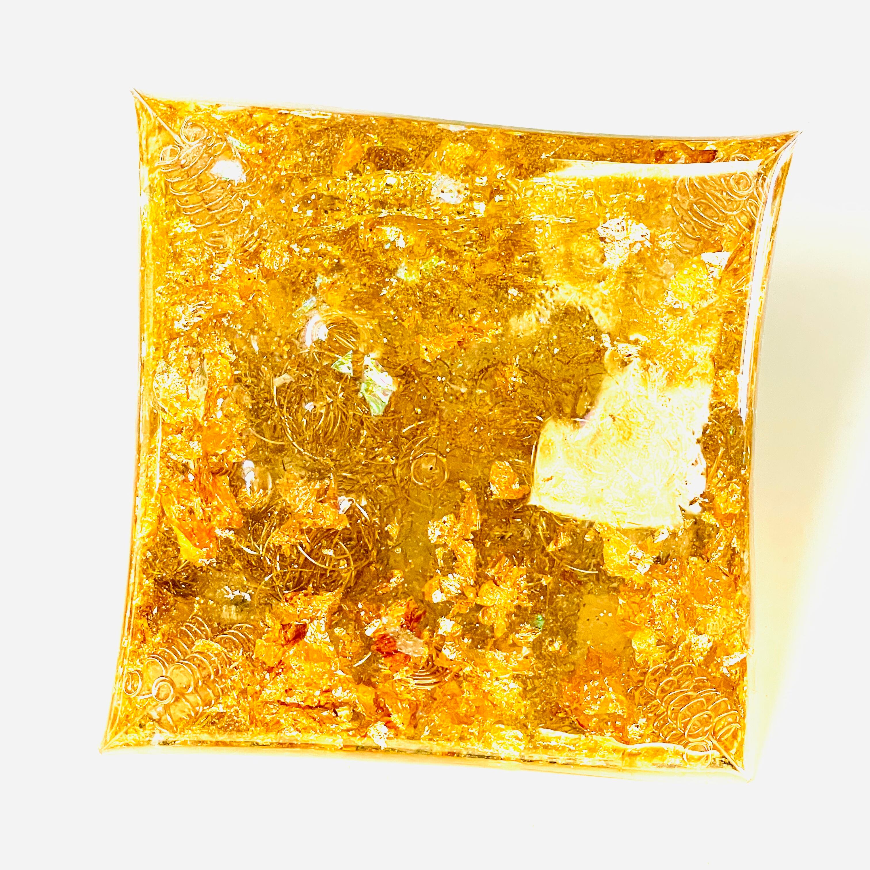 キラキラ 金運・財運・健康運アップに/龍神オルゴナイト白銀比