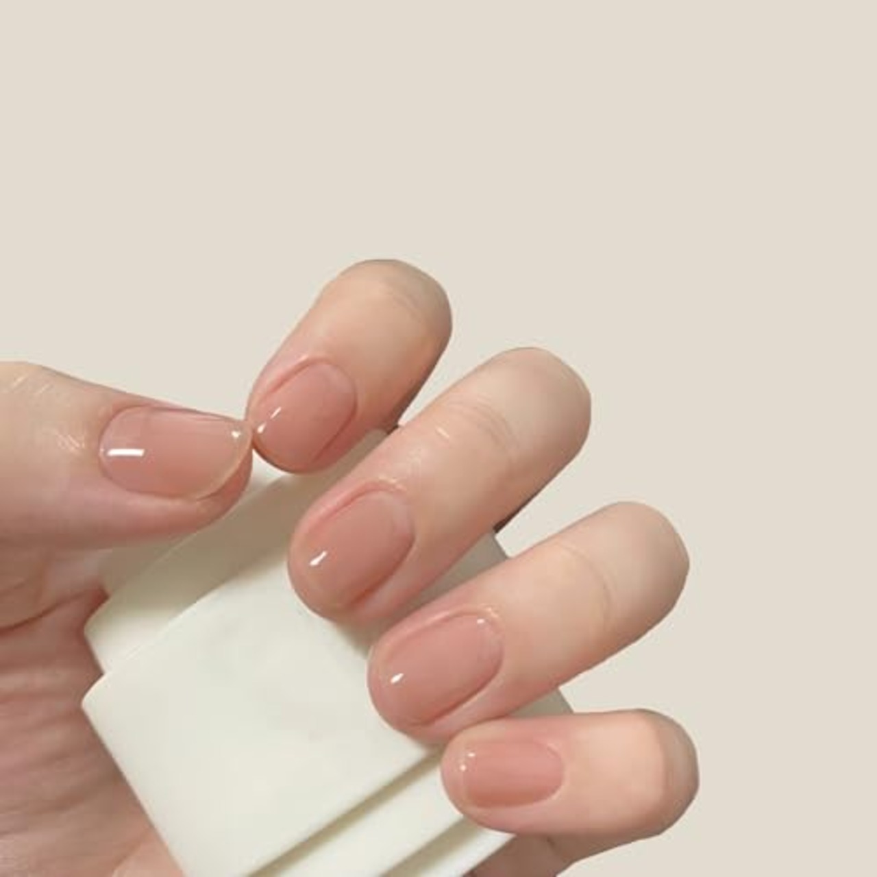 YINKE ネイルチップ 24枚入 ネイルチップ ショート 秋冬 ネイルチップ 人気 和風 かわいい シンプル 人気 ネイルシール 女性おしゃれな 上級 成人式 入学式 卒業式 結婚式 パーティー 日常生活に使用できます (C10, ミディアム)