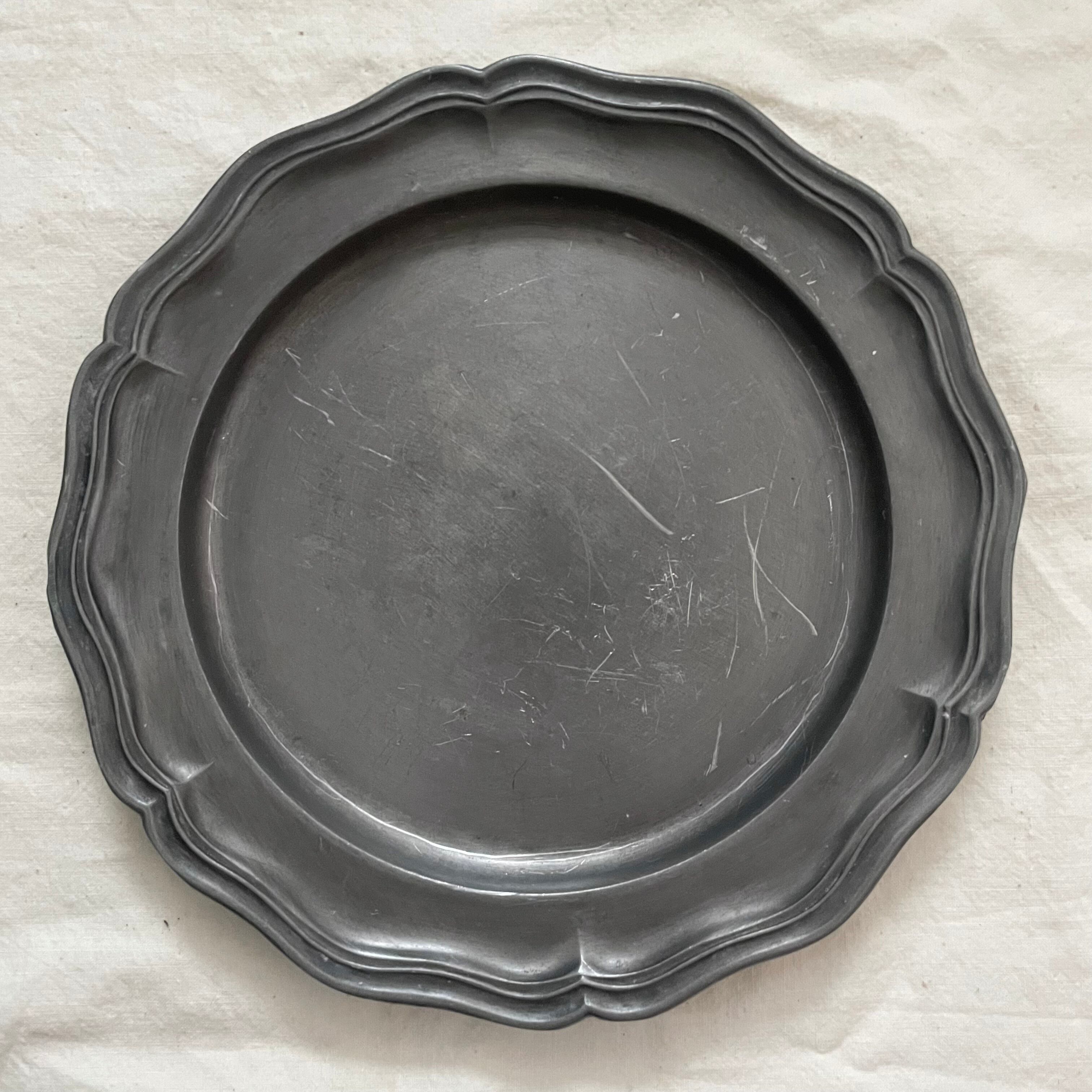 ピューターの花リムプレート⑥