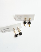 Black Chic  刺繍イヤリング 十字架