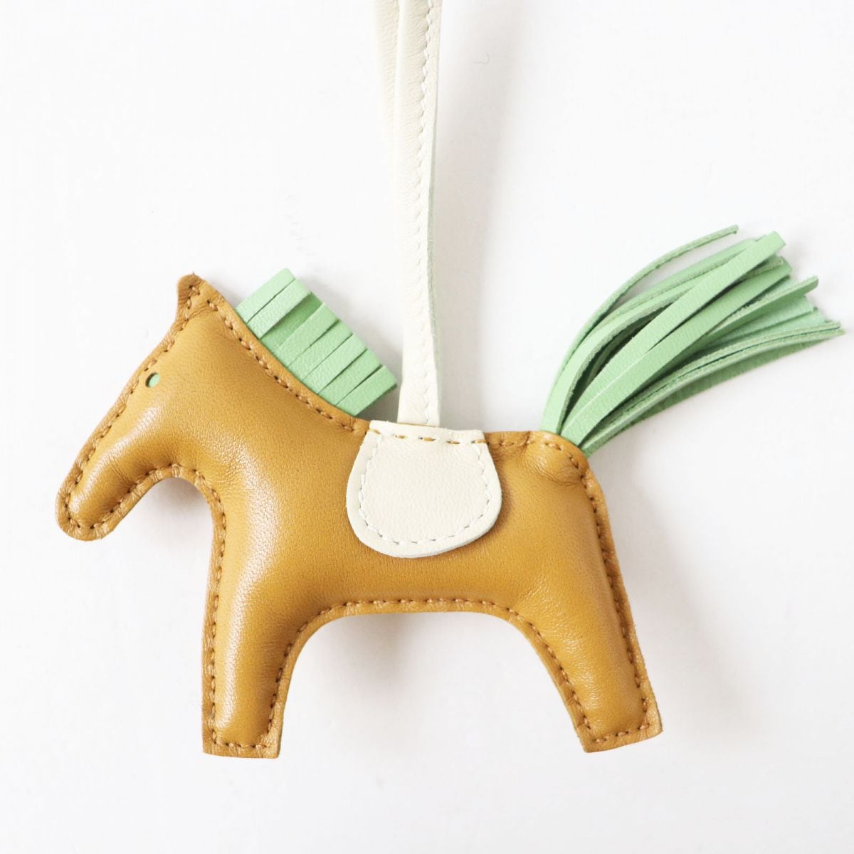 エルメス ロデオMMチャーム ヴェールクリケット セサミ ブルードマルト