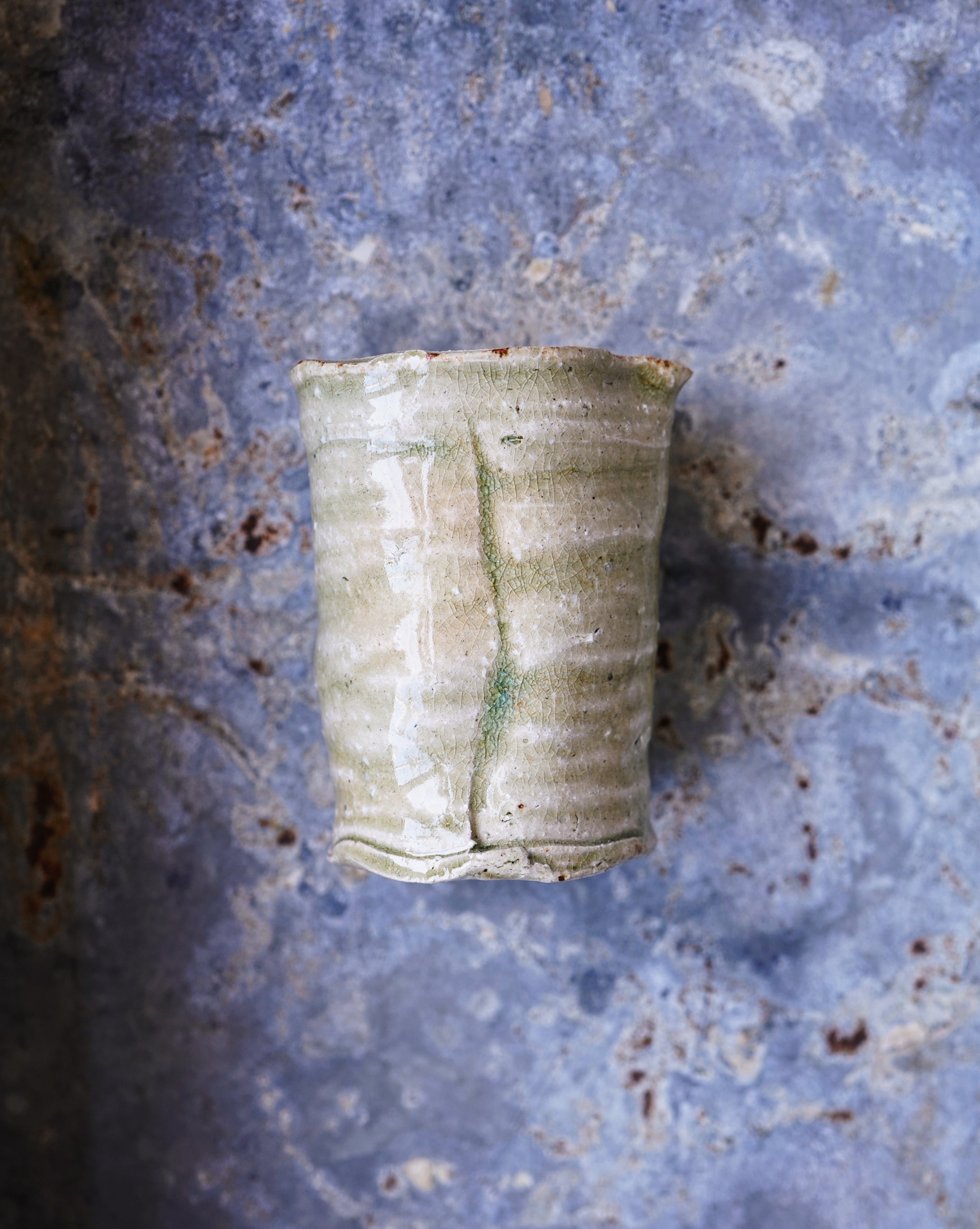 新品★須釜優子【師：谷本洋】伊賀花唐草文麦酒器★貝跡、ビードロ 須釜優子 伊賀花唐草文 小鉢 小鉢 和食器 焼き物 陶器 磁器