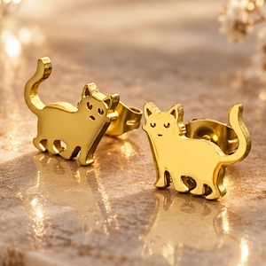 ネコ ピアス ゴールド 52 金属アレルギー対応 ステンレス 両耳セット レディース 小ぶり 猫モチーフ ネコ 猫 ねこ
