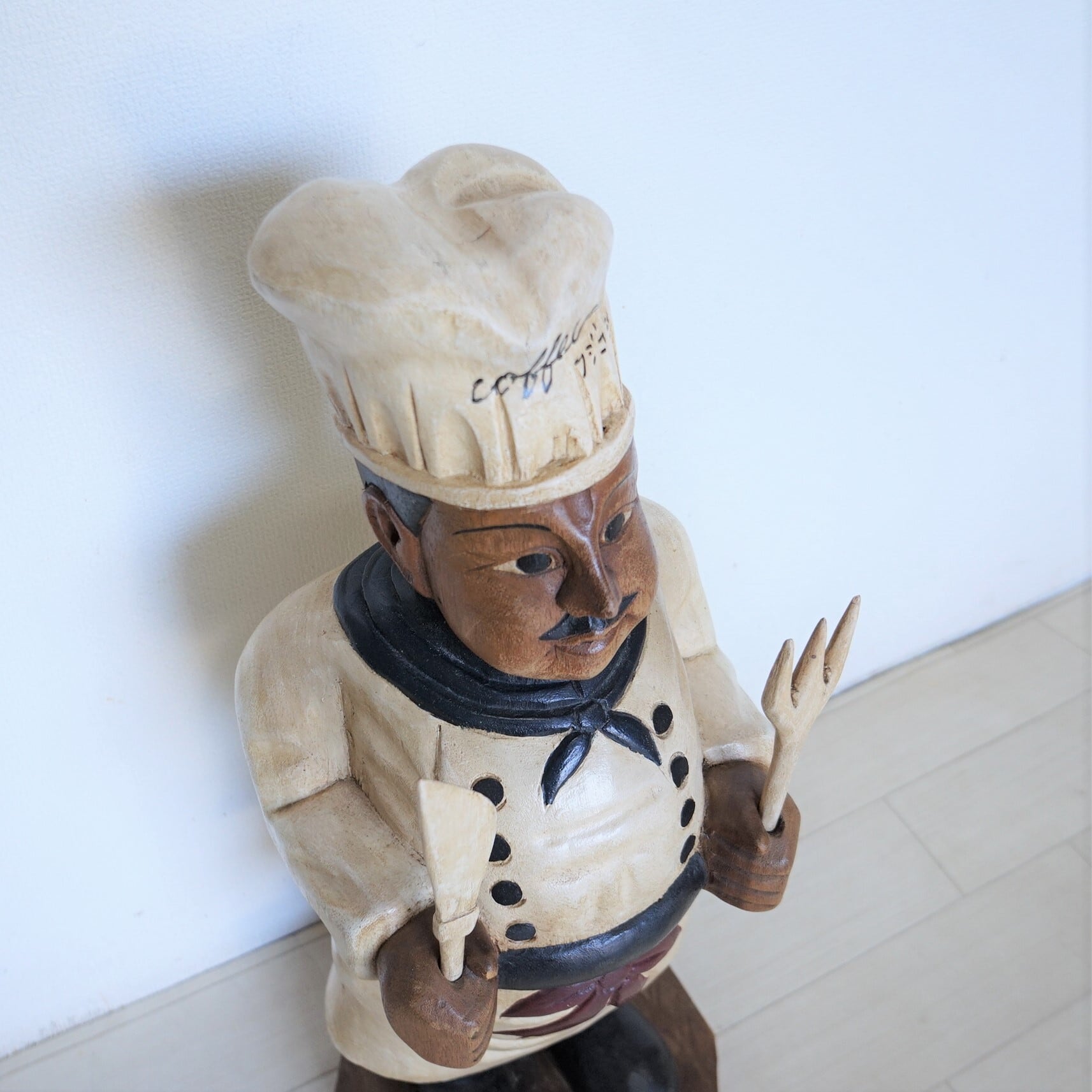 コックさんのマスコット木像 | 純喫茶家具の村田商會
