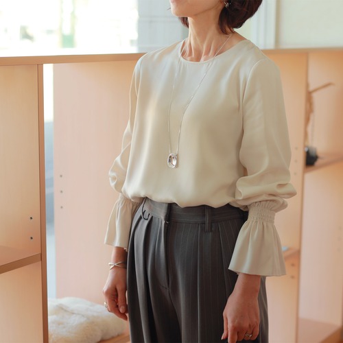 MICA＆DEAL (マイカ＆ディール)　キャンディースリーブ　落ち感ブラウス