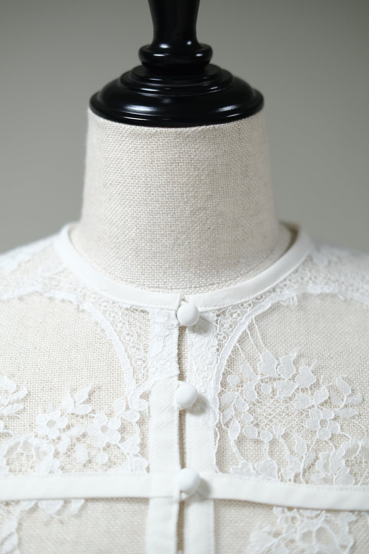 FETICO】LACE GATHERED BLOUSE -White- | loop