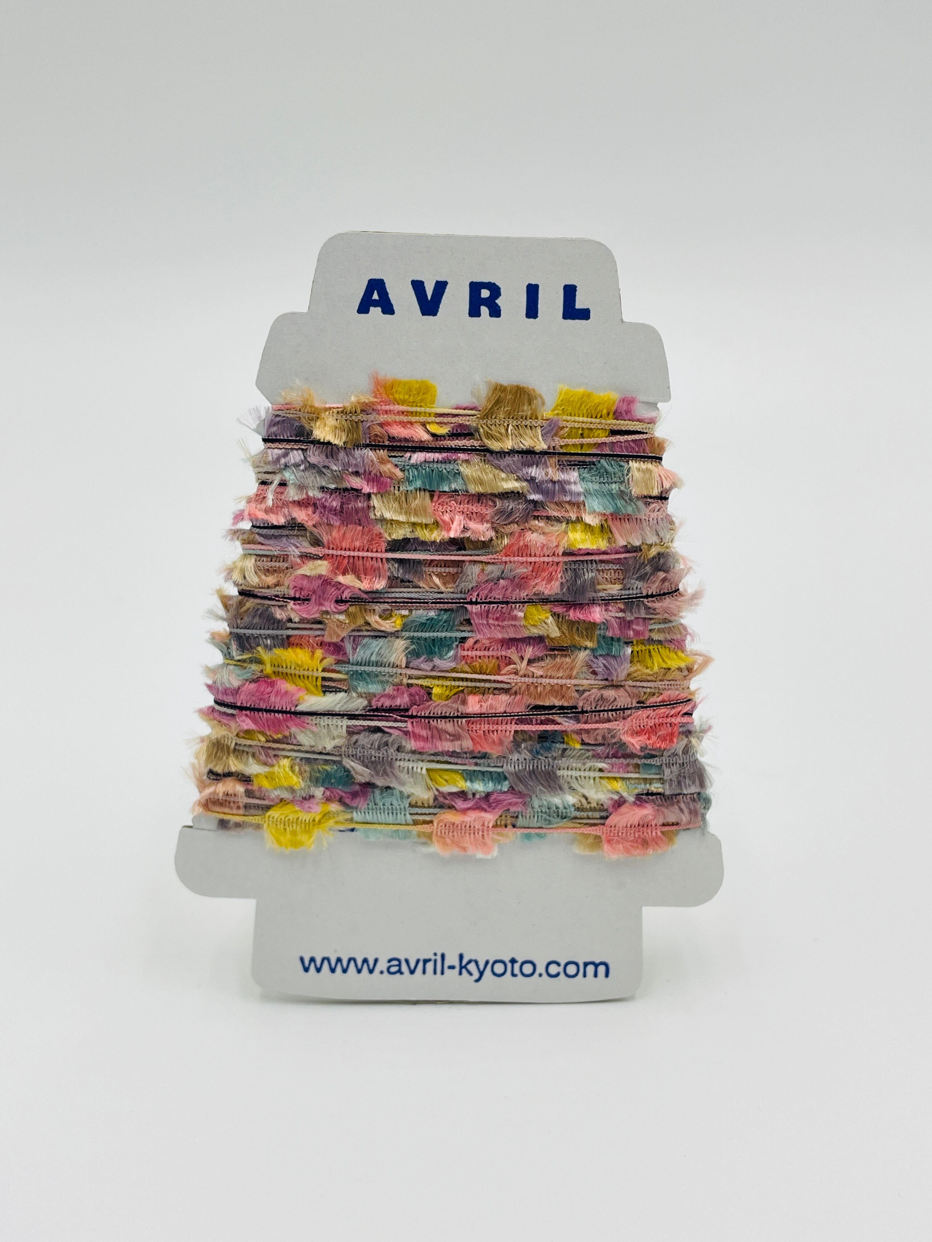 集めたくなる♬楽しい♬可愛い♡『ちょこっと巻きのファンシー糸』AVRILペラコーン193