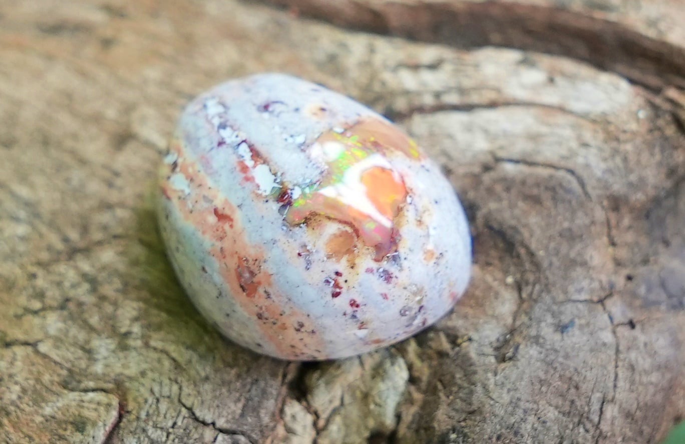 虹遊色☆カンテラオパール s707 | Funky garuda Stone (ファンキー