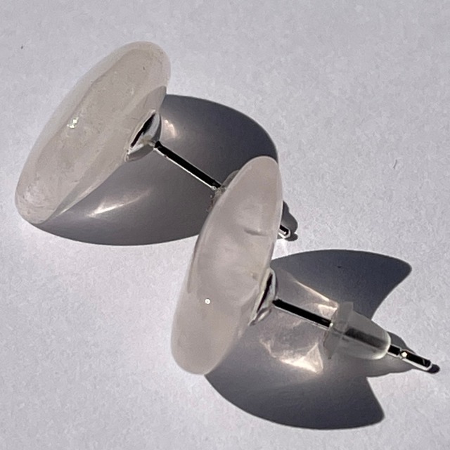 【ムーンピアス ▫ クリアクォーツ】S925｜月型｜スタッズピアス｜天然石アクセサリー