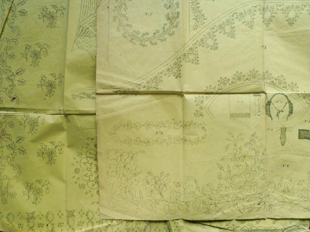 1840年代の刺繍図案 2枚
