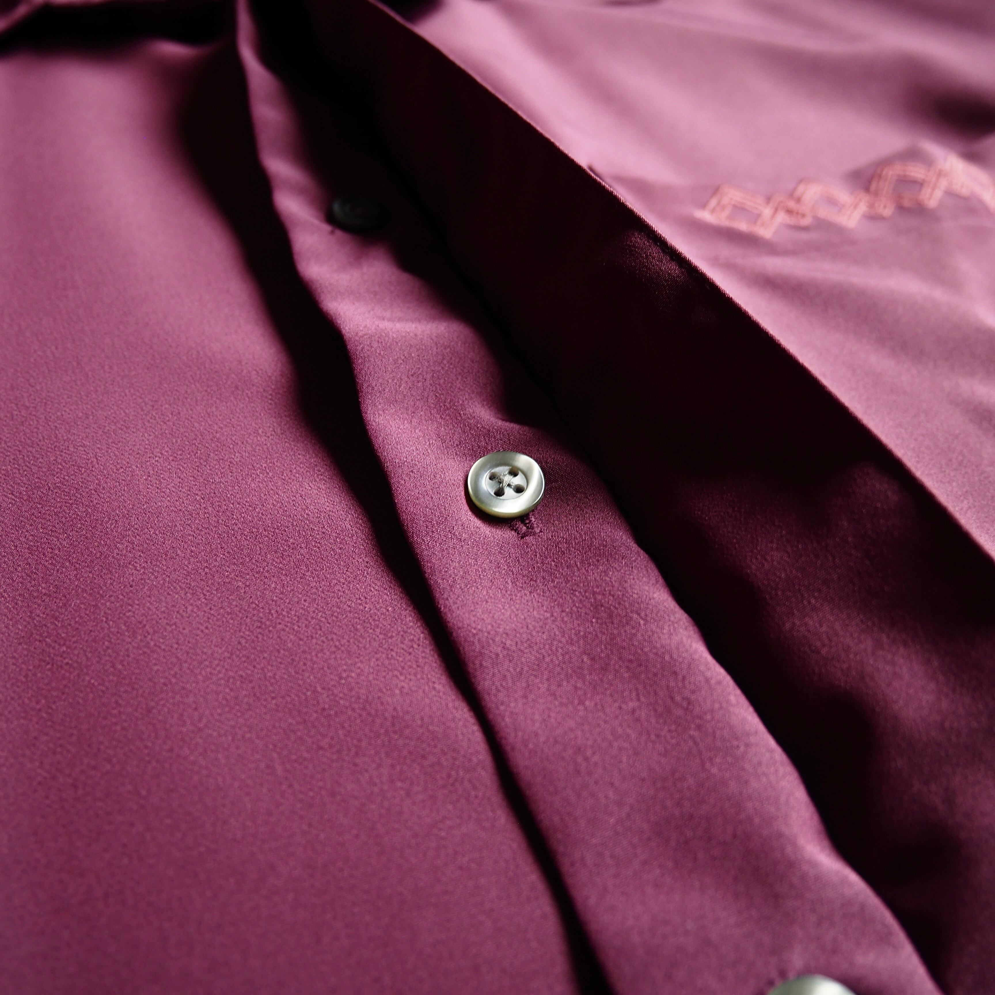 1990s Dark Bordeaux × Tribal embroidery Over silhouette vintage shirt