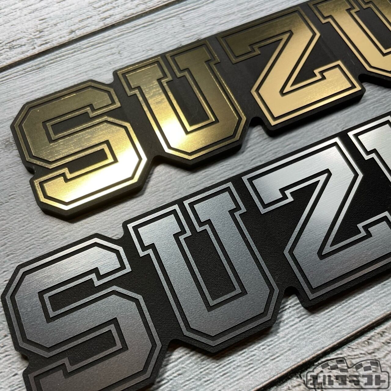 スズキカレッジロゴエンブレム（大）（リアゲート）