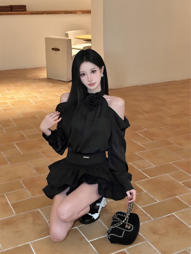 #きれいめ｜フラワーホルターネックブラックセットアップ｜Atelier Item