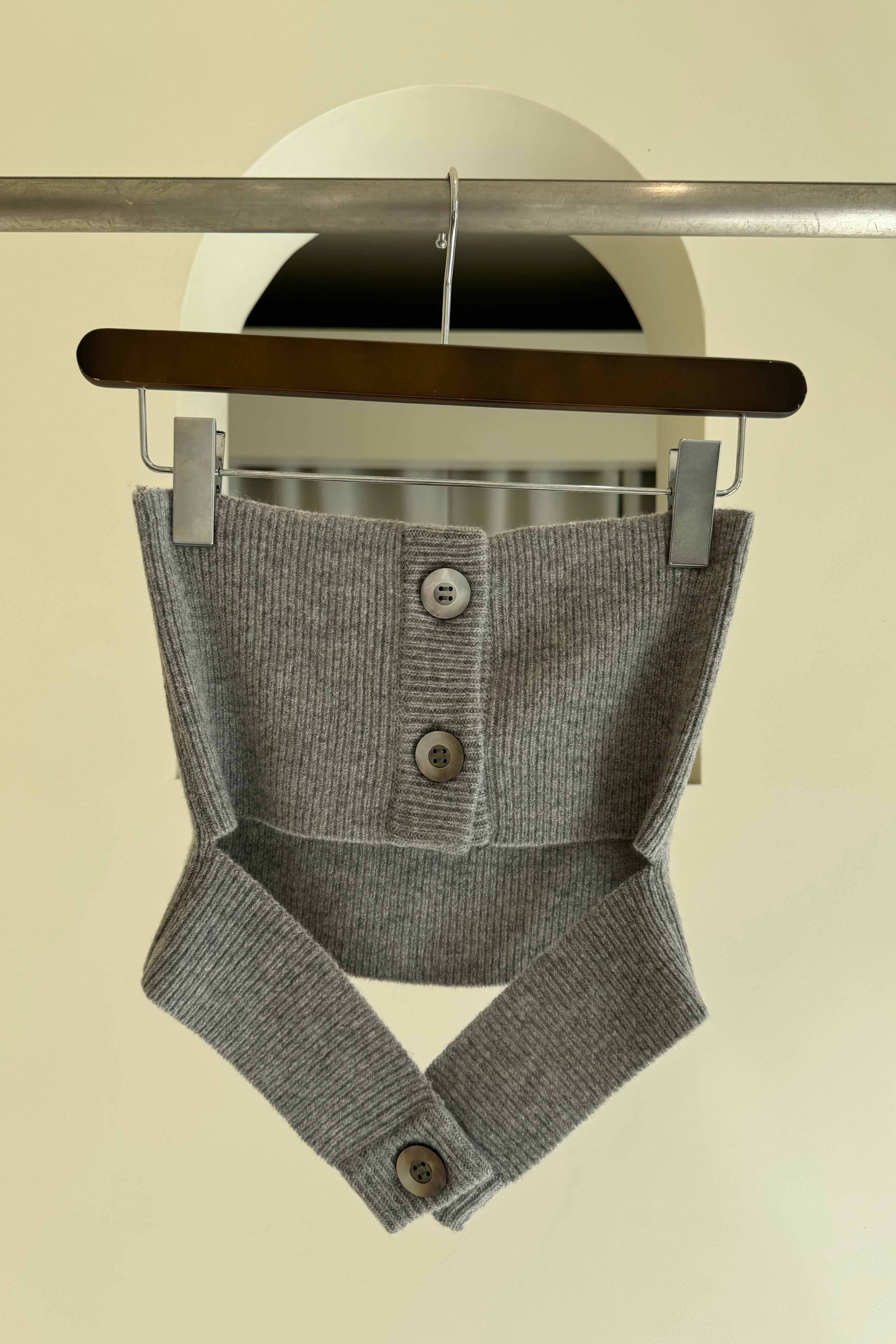 KAYLE】WOOL KNIT VEST WAIST WARMER SET | theour