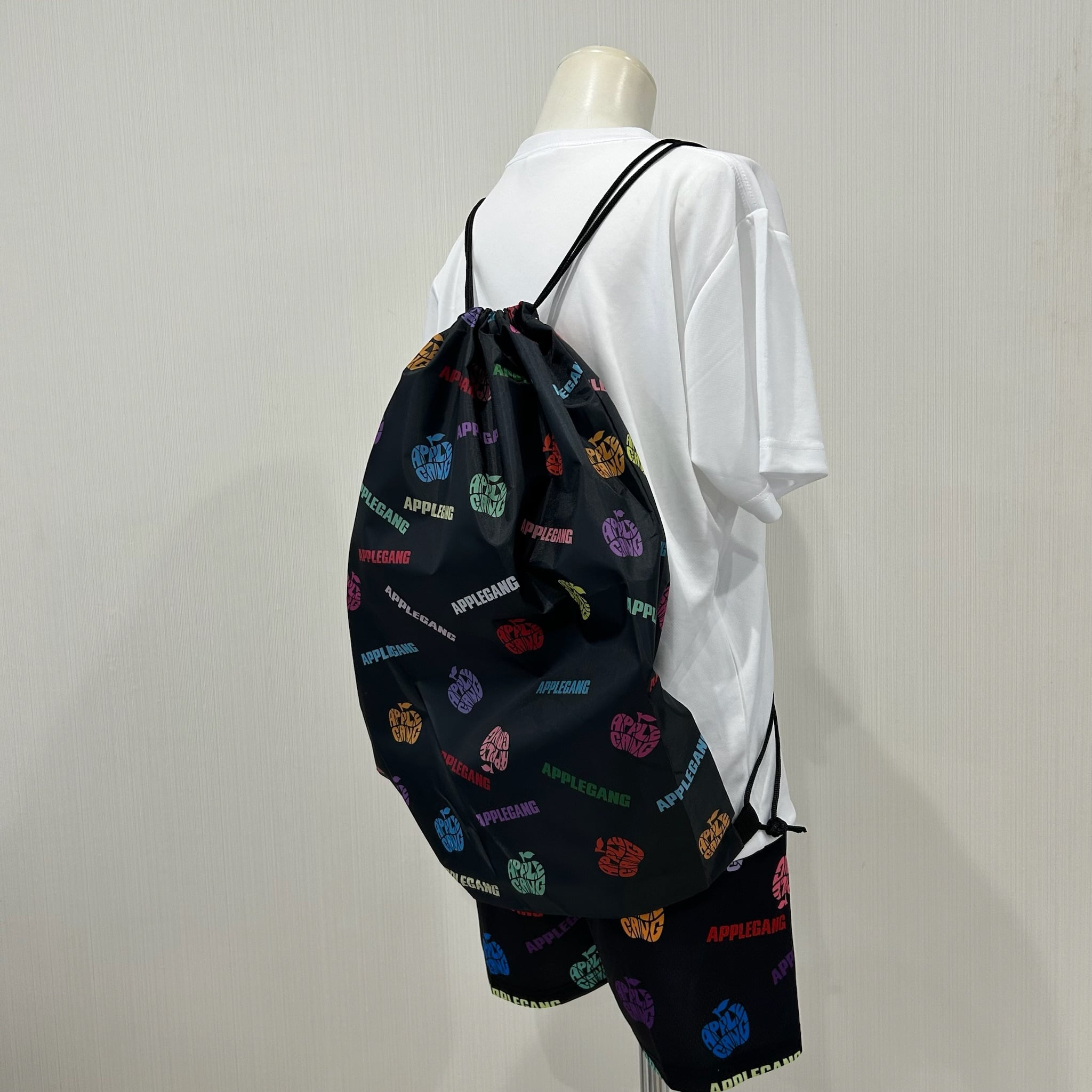 マルチカラーナップサック ブラック | APPLEGANG