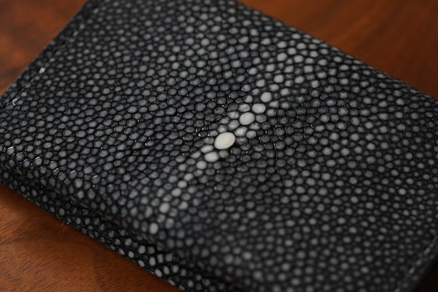 【即納品】 Fino Card (薄い名刺ケース) ガルーシャ(Black)×シェーブル(Denim)