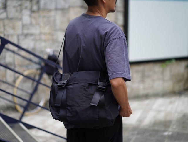 AMIACALVA(アミアカルヴァ) / RESTOCK Gabardine messenger bag  Medium -Black-(F-036-BL-M )