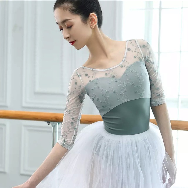 ロングスリーブ刺繍　バレエレオタード（グリーン）