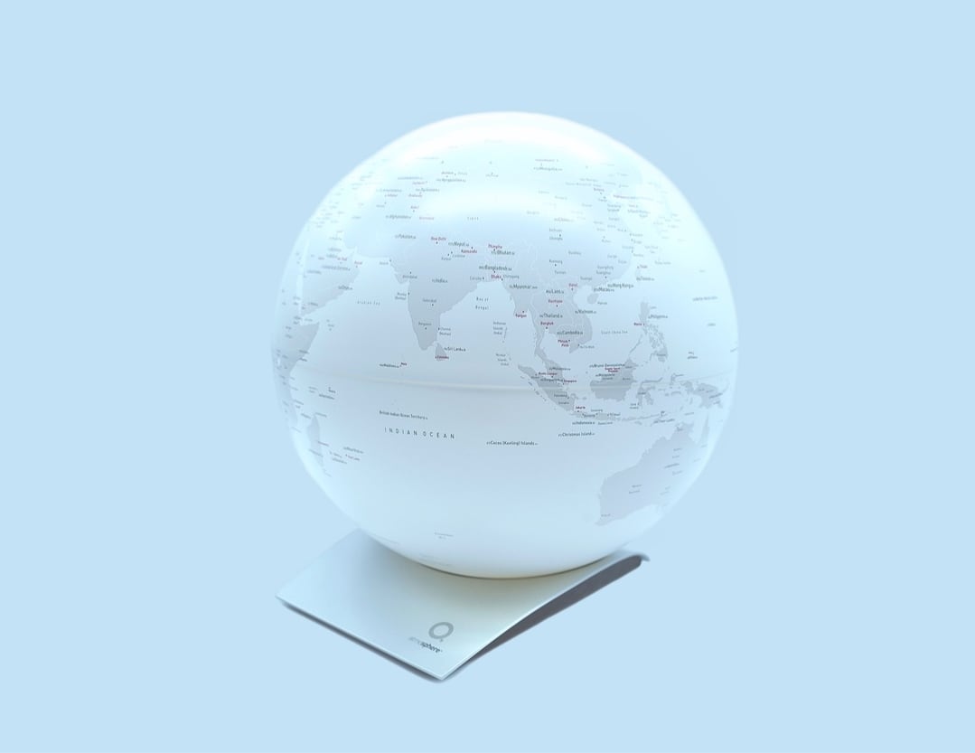 ATMOSPHERE “CAPITAL Q” GLOBE
