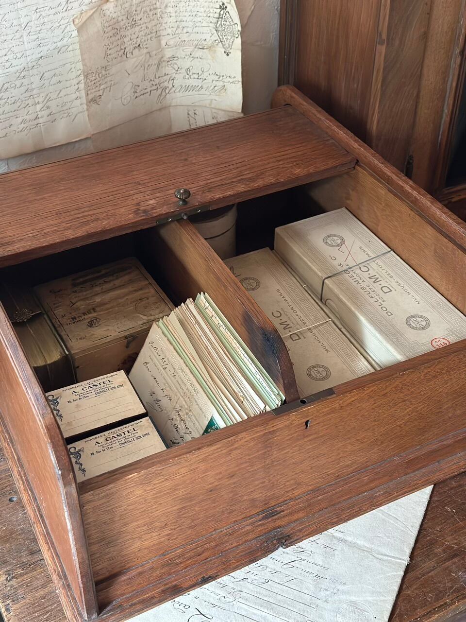 タンブール式 卓上キャビネット 蛇腹レターボックス | Brocante de La