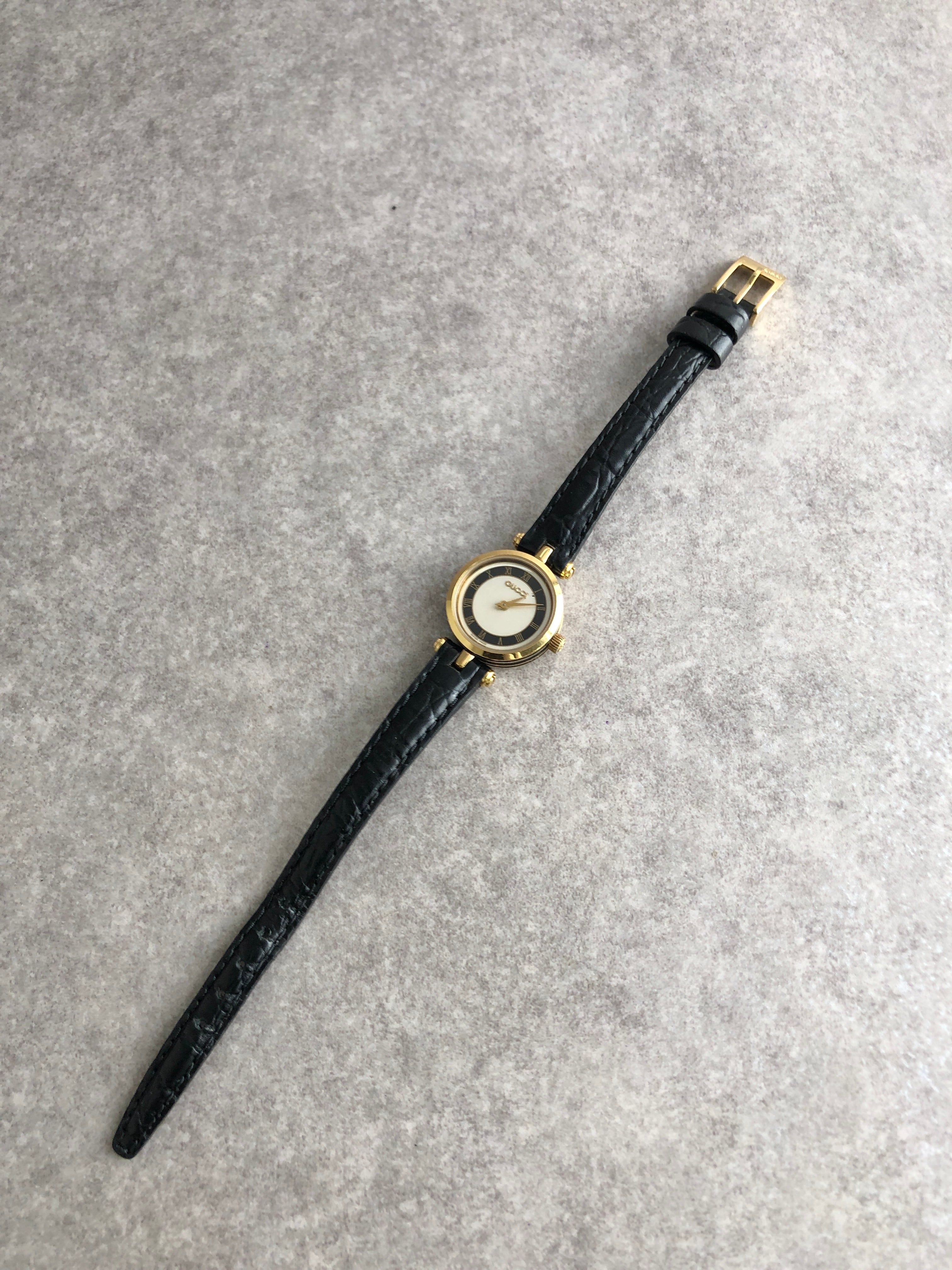 GUCCI 腕時計 クォーツ ブラック GUCCI グッチ 腕時計 ブラック ローマ文字 レザー クォーツ vintage