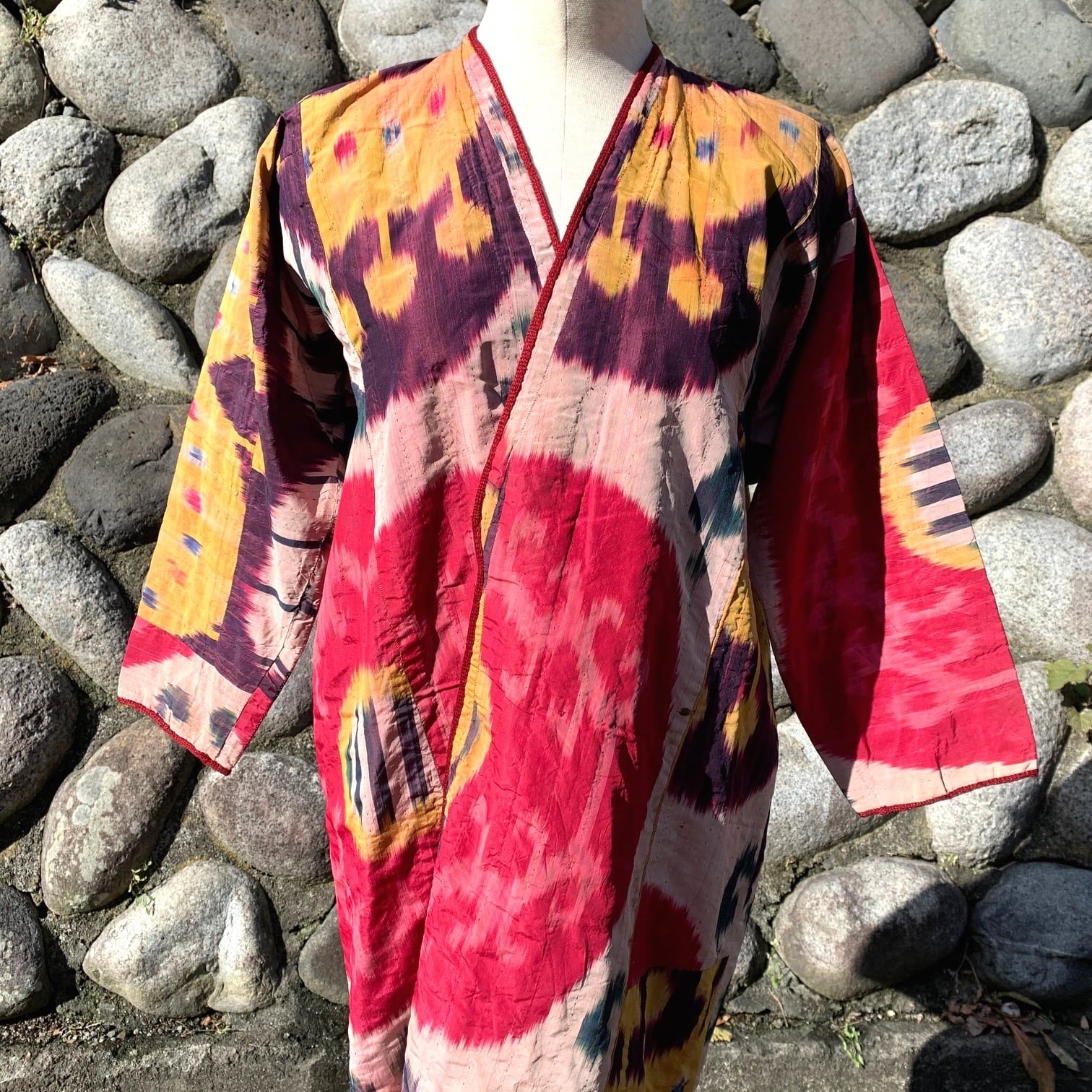 ウズベキスタン絣の古い民族衣装「チャパン」 | 旅する骨董屋 喜八