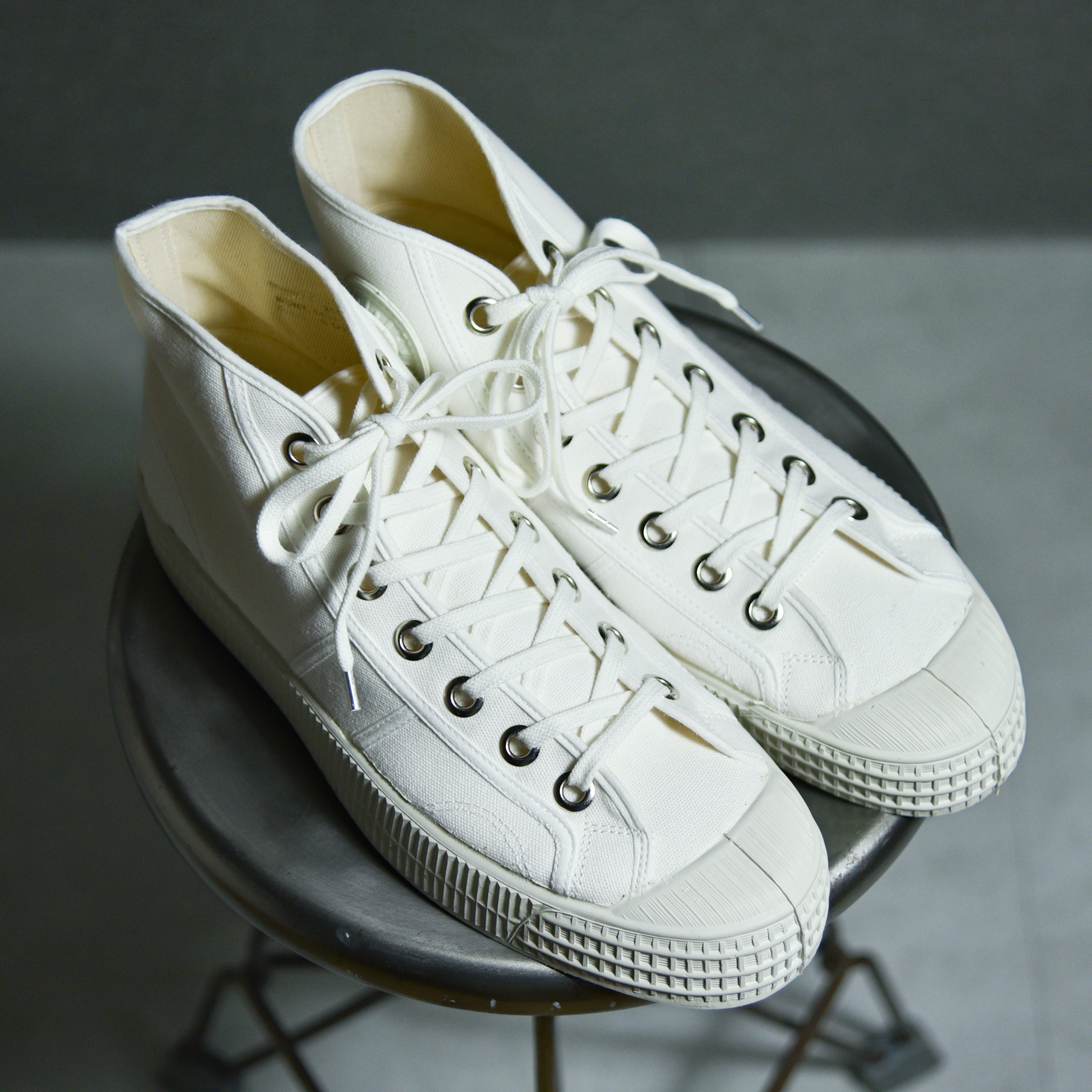 【DEAD STOCK】Czech Army Training Shoes White チェコ軍