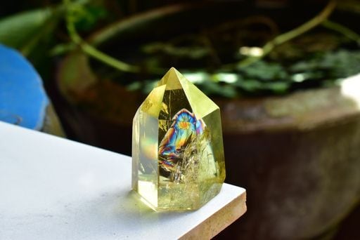 虹入り☆レモンクォーツポイント 原石 lemo004 | Funky garuda Stone
