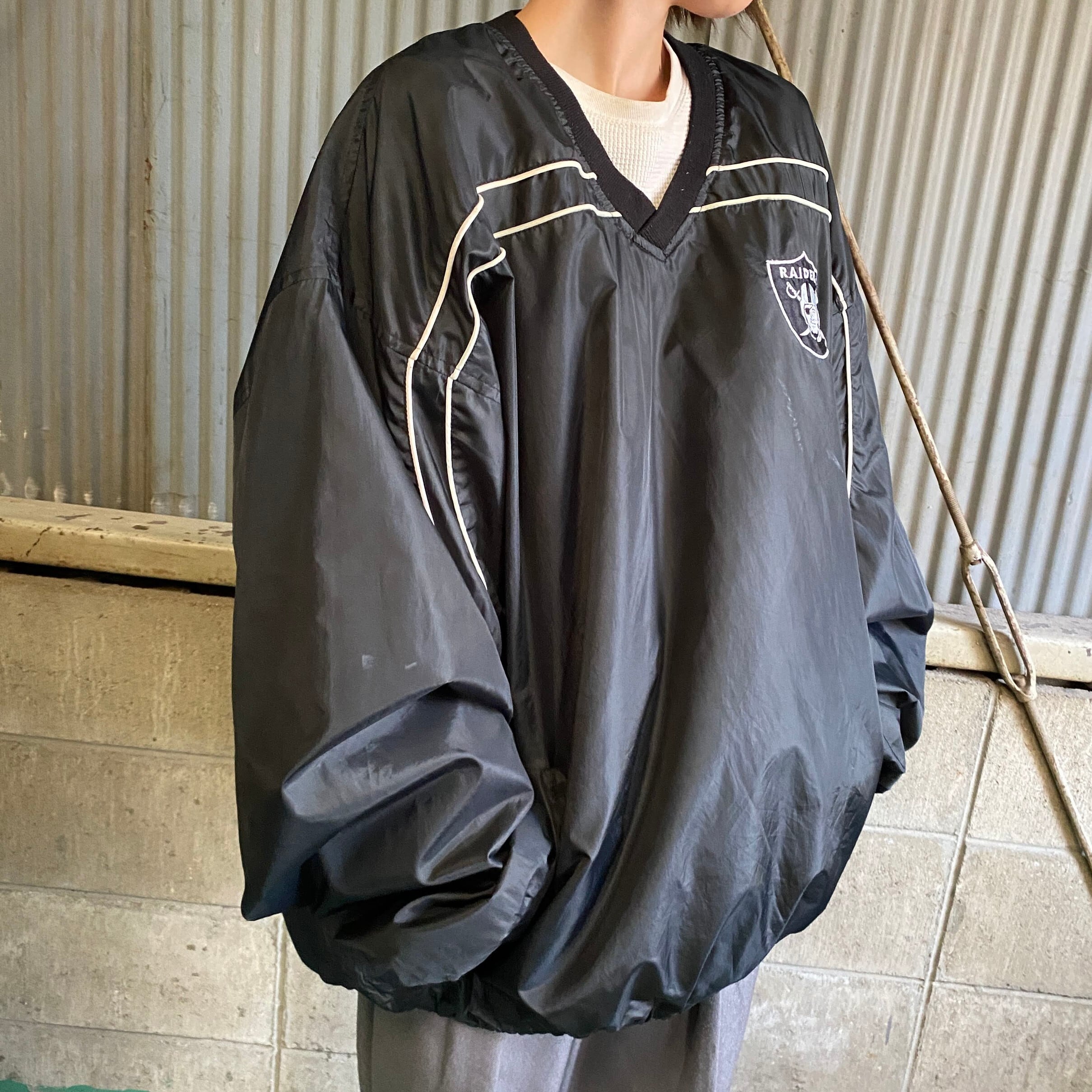 NFL ラスベガス・レイダース ナイロンプルオーバー メンズXL 古着  