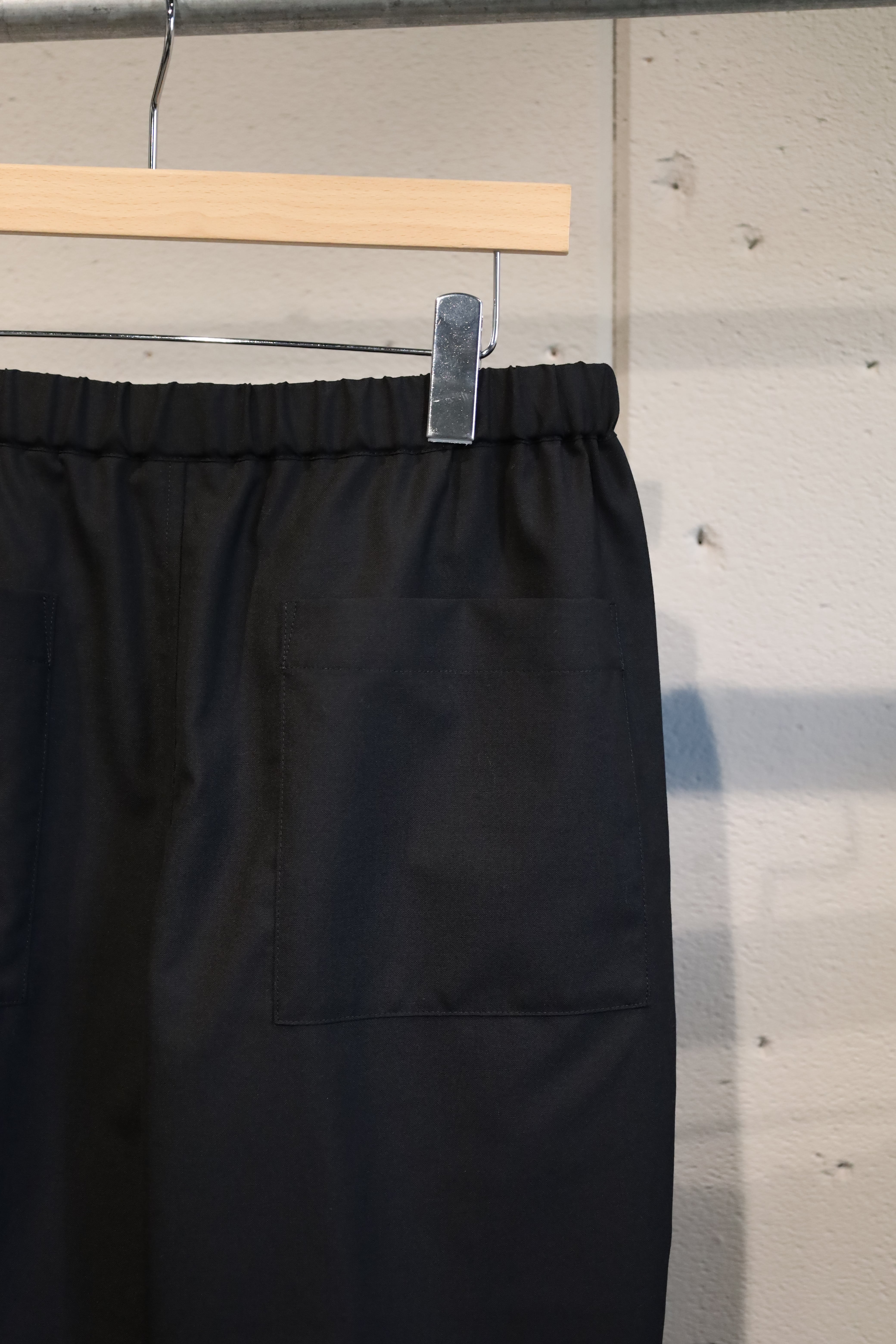 CALM】WOOL TROPICAL EASY SLACKS SHORTS | CALM