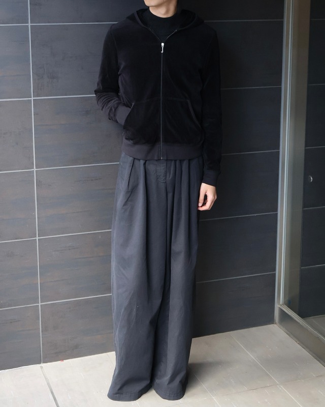 Back design velor zip hoodie