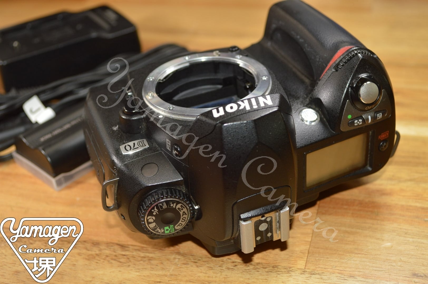 ニコン/Nikon D70 Body 【充電器、バッテリー付】[Y2609022] | カメラ