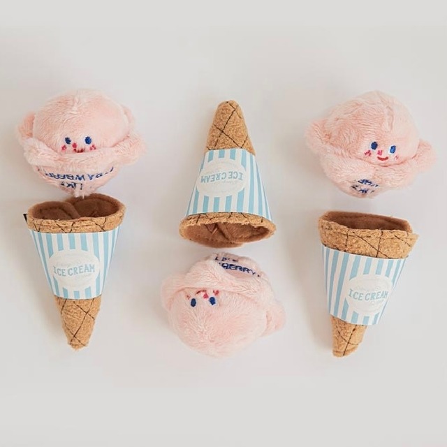 ice cream toy / strawberry