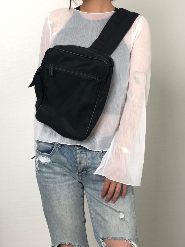 PRADA プラダ ボディバッグ ブラック トライアングルロゴ ナイロン vintage ヴィンテージ オールド p8ymye