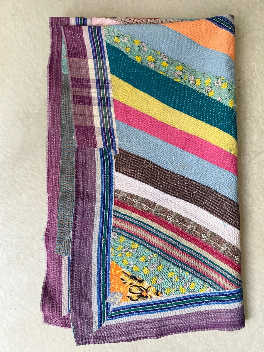 カンタ刺繍ラグ(14)