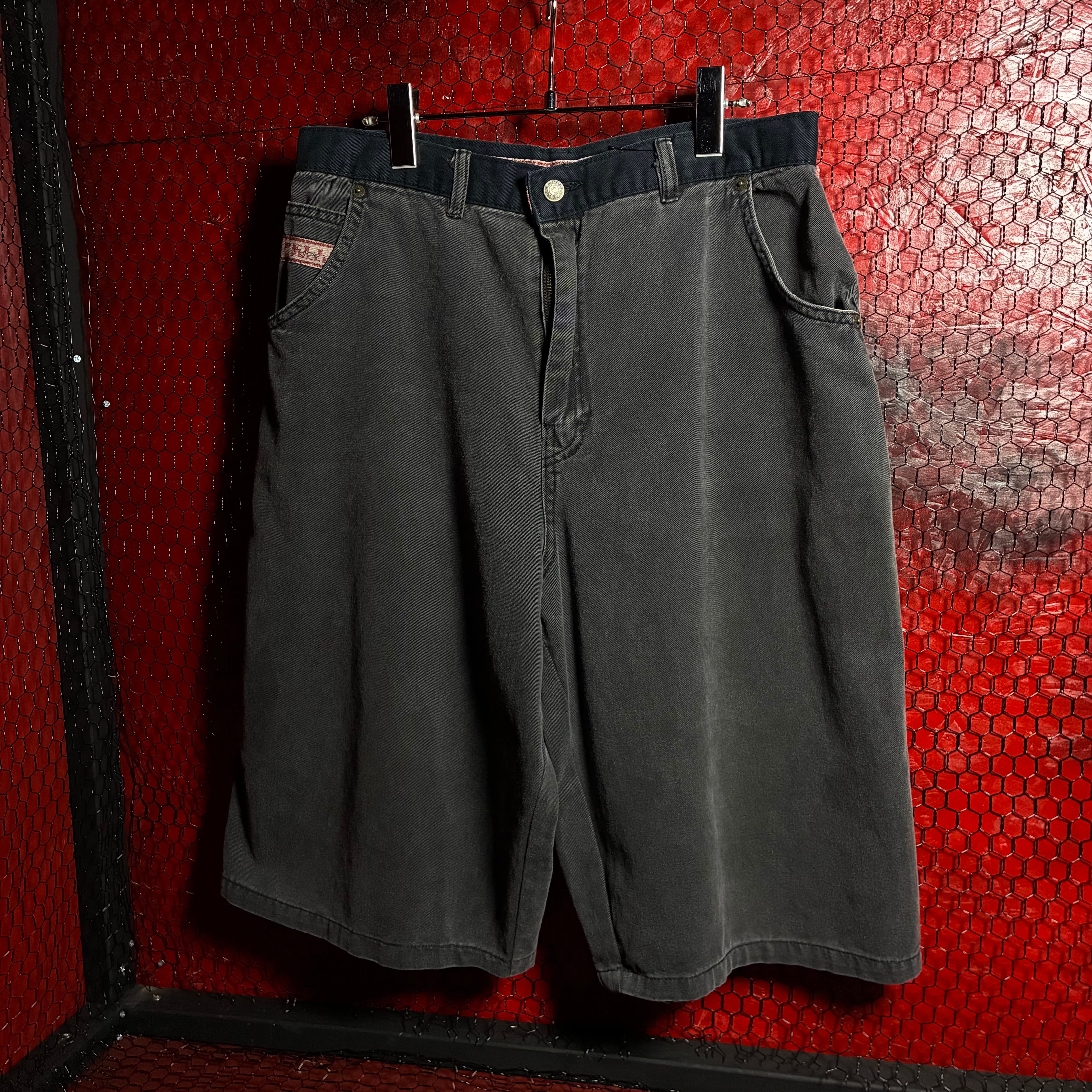 PELLE PELLE Hip Hop ブラックデニムショーツ 膝下 W36 ペレペレ