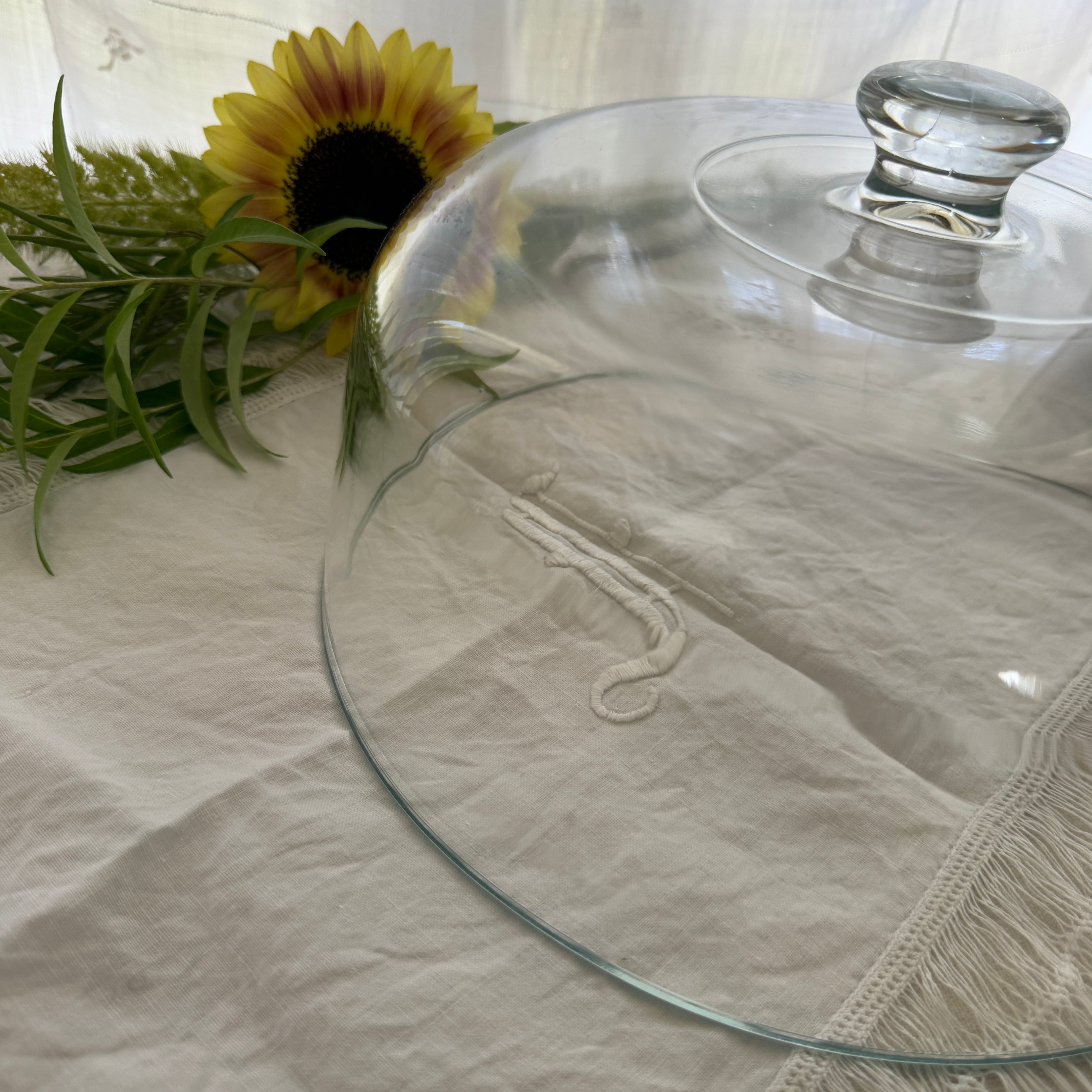 French Vintage Glass Dome/フランスヴィンテージのドーム型カバー
