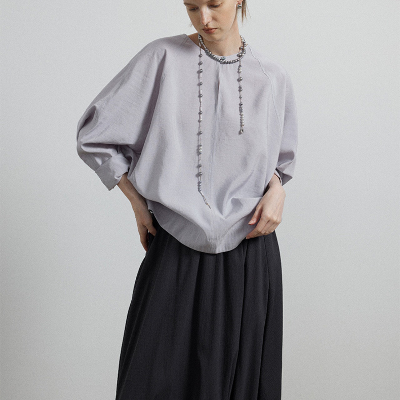 Balloon Sleeve V-Neck Pullover Blouse  T3527