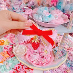 【F7】64-28いちごリボンヘアクリップ