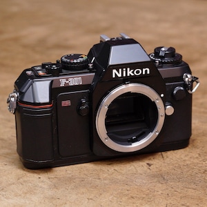 3149FC1 Nikon F-301 ボディ単体 一眼レフ フィルムカメラ 電池付き 中古