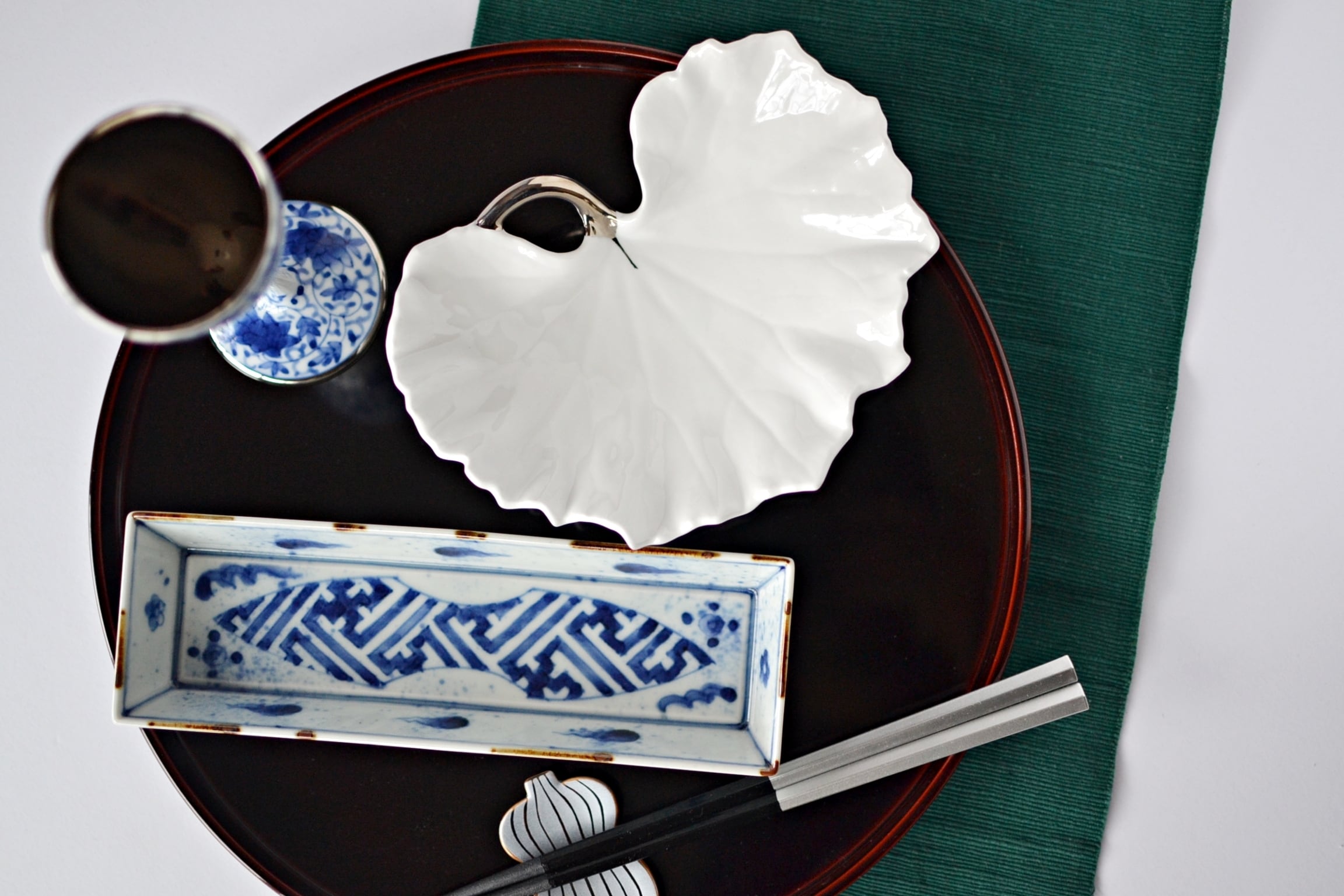 有田焼 福泉窯 染付地紋長角深皿 | FUCHIGAMI TOJIKI