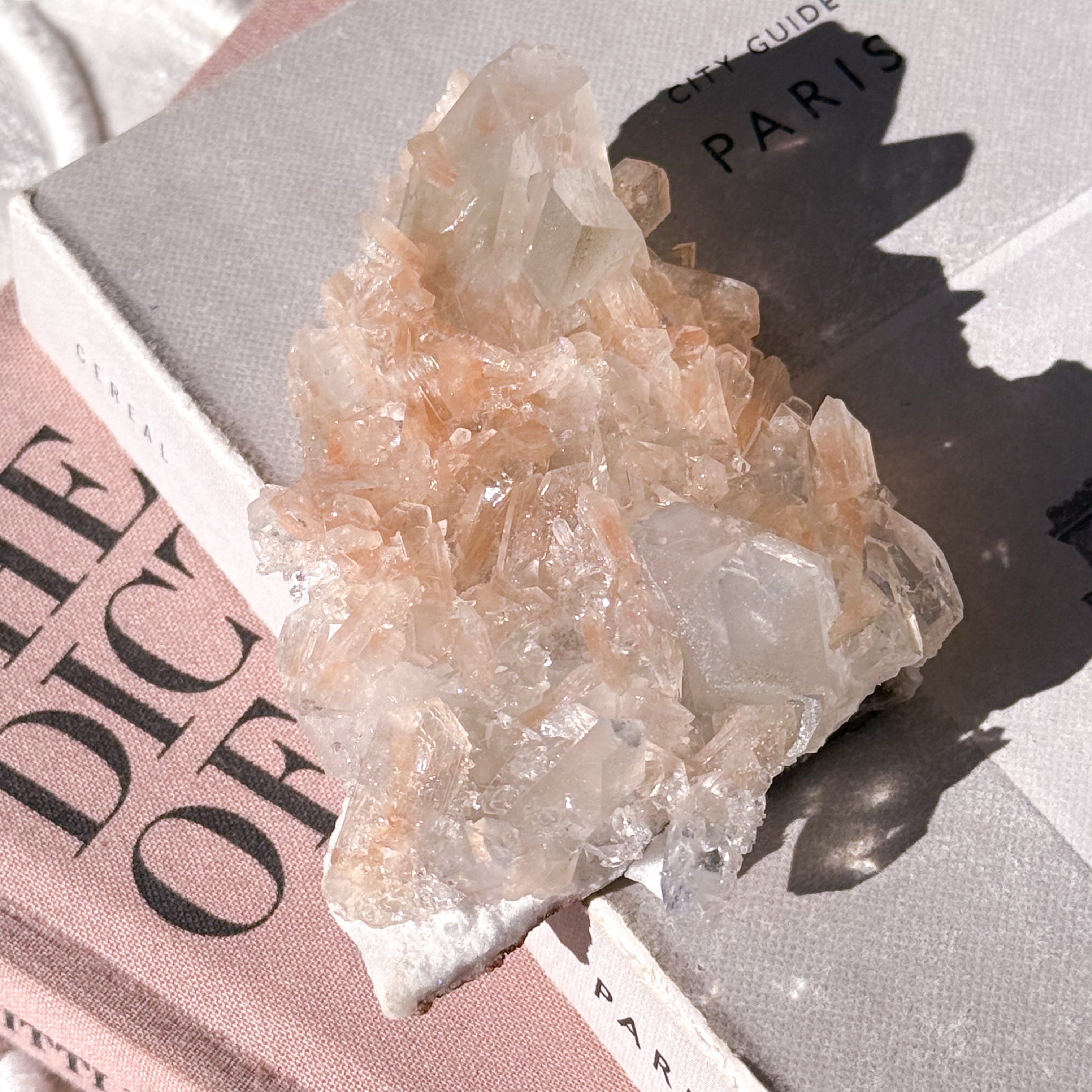 スティルバイト | FLUXY - 天然石と鉱物のお店 フラクシー