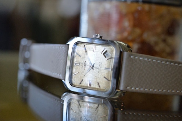 Vintage ENICAR watch square case, Linen champagne gold dial