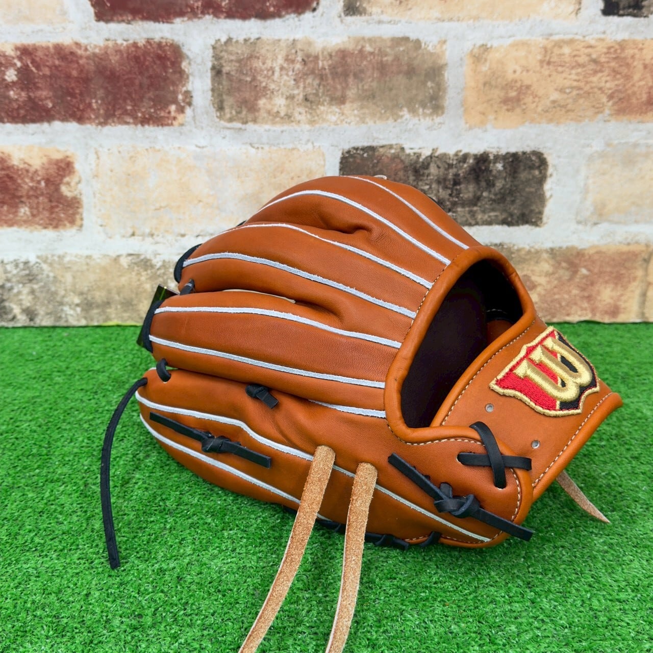 大人気】 Wilson staff 軟式グローブ 1975型 WBW104336 WBW104337