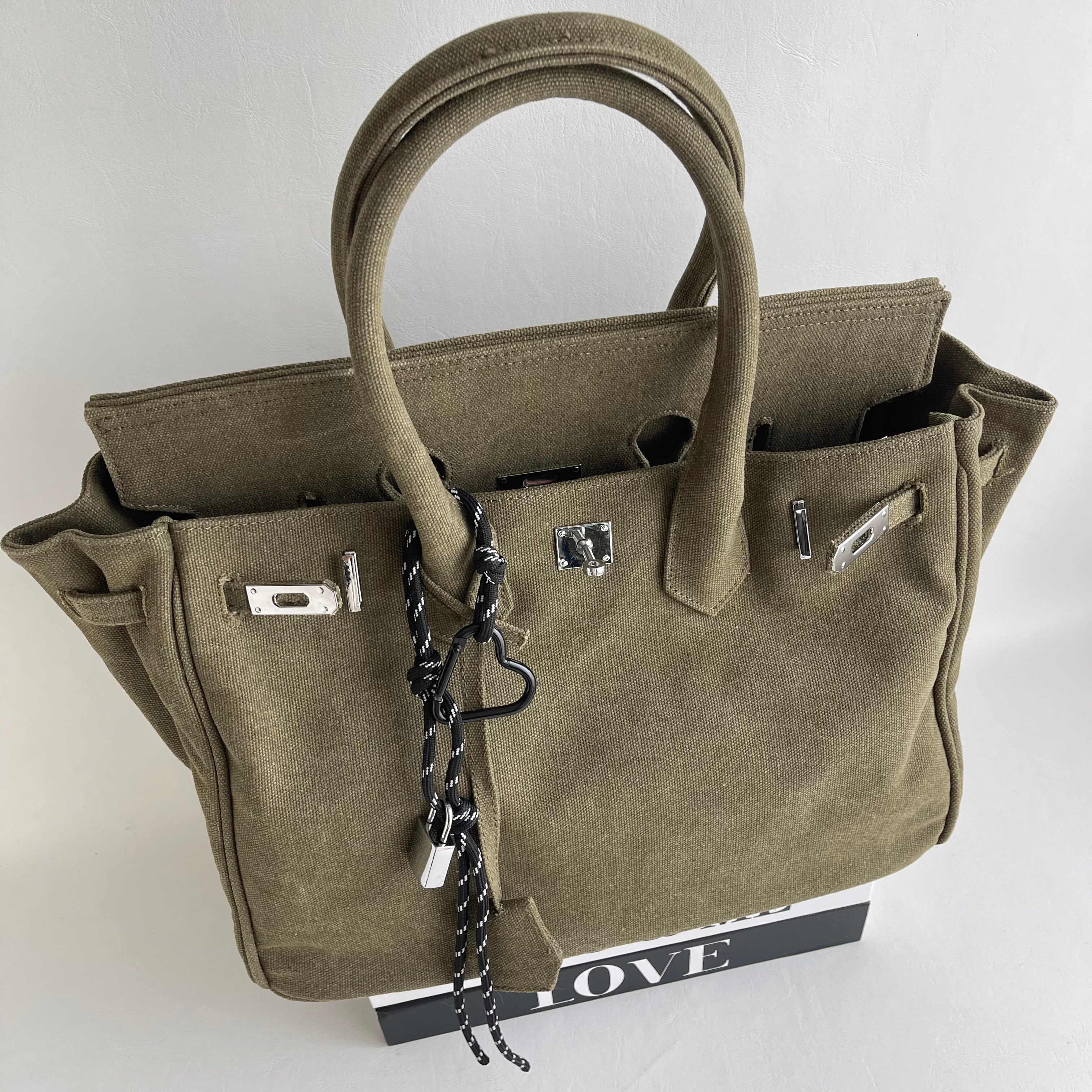 KANAGU Army BAG / Heart & cord charm | meong blue