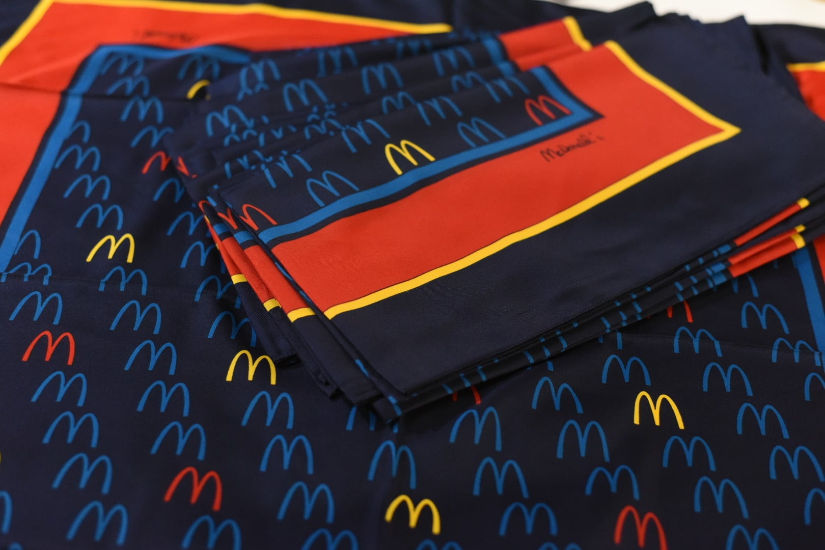 DEADSTOCK フランス マクドナルド スカーフ | NOUVEL des HIOC