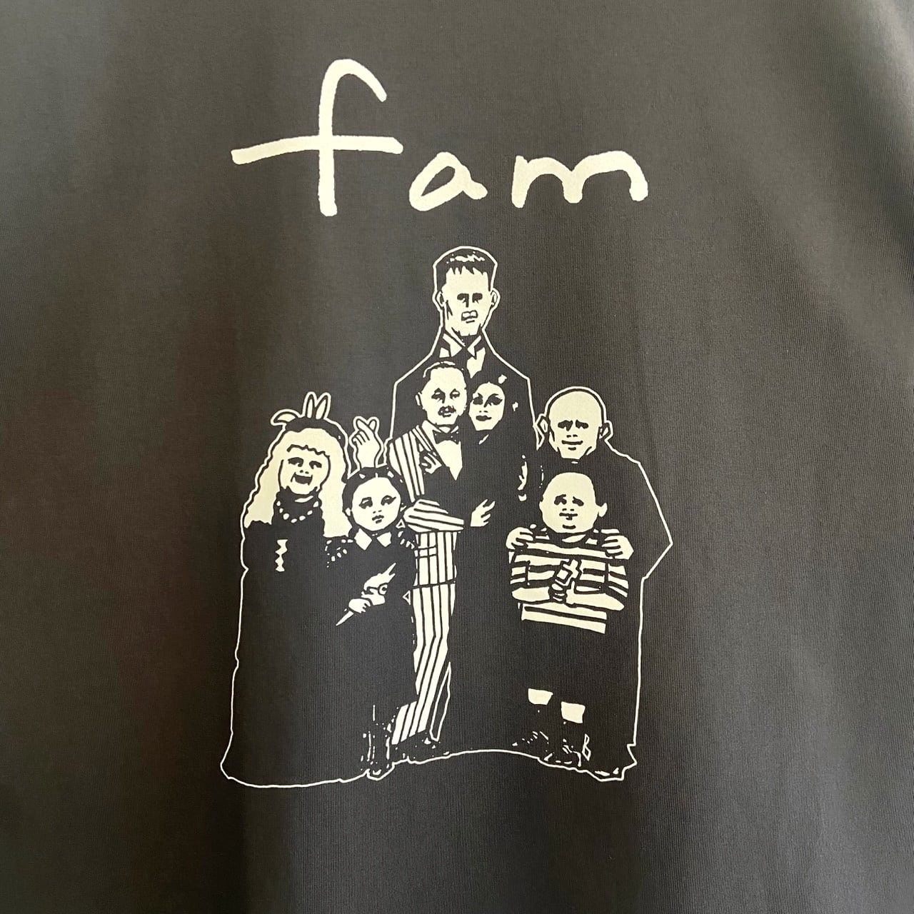 fam」ボックスシルエットTシャツ（スミクロ） | YUKI HORIMOTO WEB STORE