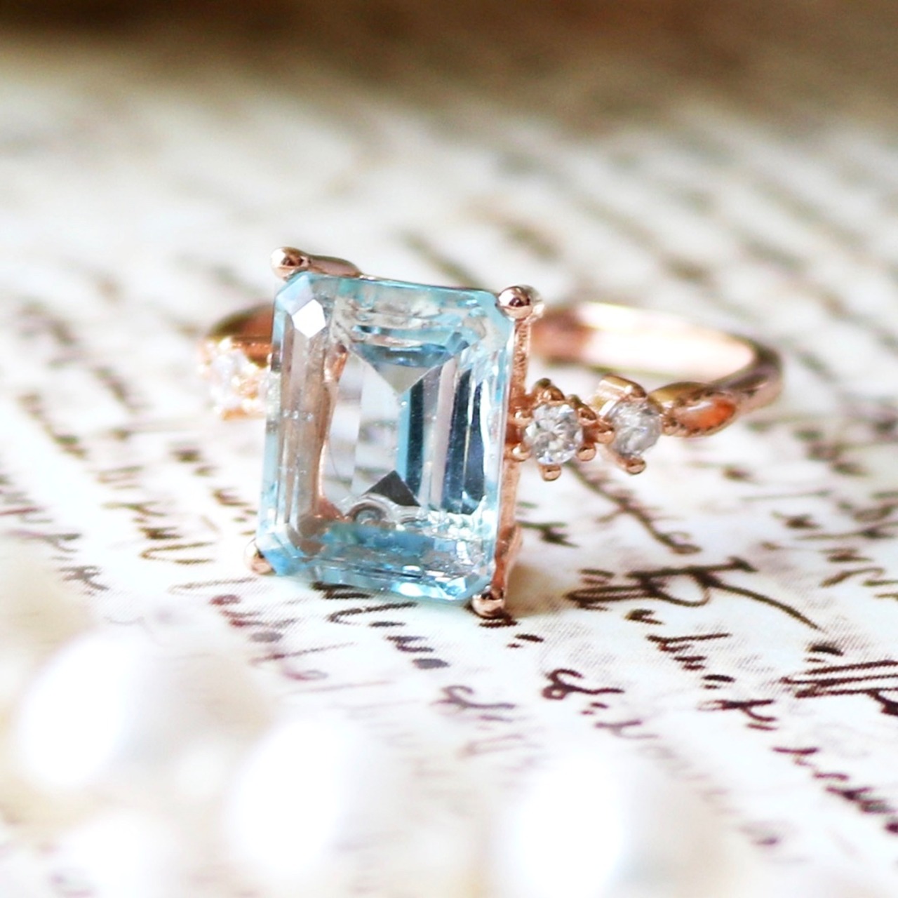 Promettereリング（ブルートパーズ・レクタングル）