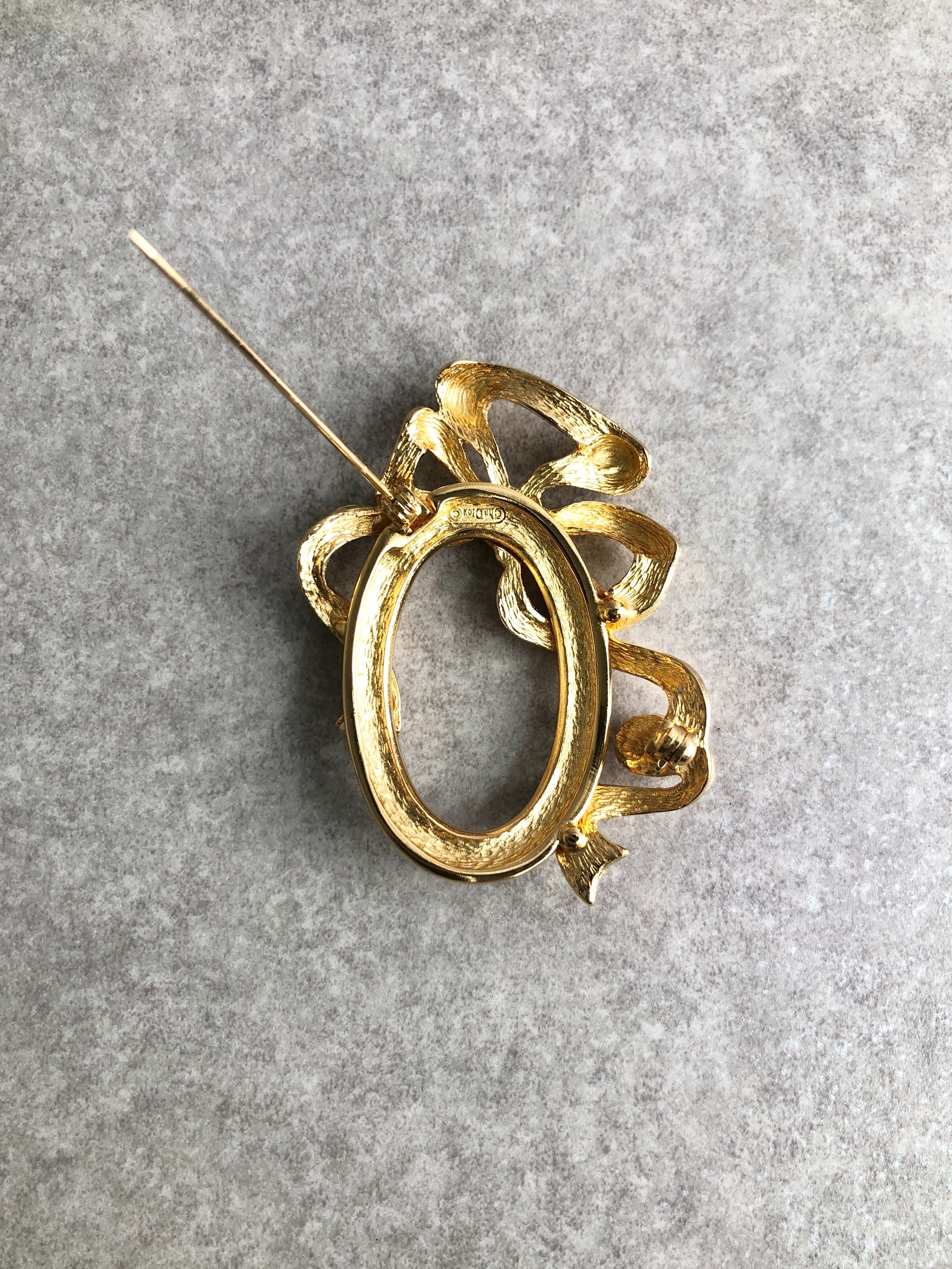 Christian Dior クリスチャン ディオール ブローチ ゴールド リボン