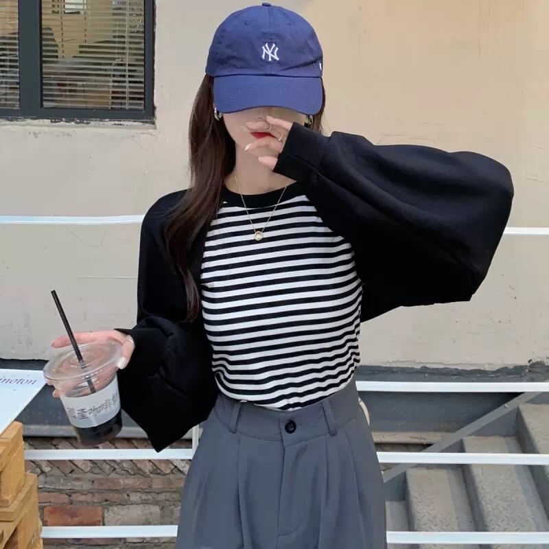 レイヤード 風で韓国女子 ぽわん袖 ボリュームスリーブ ボーダー トップス メンズライク ストリートコーデ カジュアル スポーティー Lamitte Deco トレンド 韓国ファッション ショップ Base店